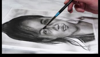 فن التلطخ: التليين والمزج في الفحم