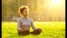 الحياة المبهجة: التأثيرات الإيجابية للتأمل على الصحة العاطفية