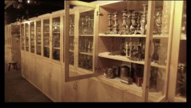 شهود صامتون: التحف القديمة كشهادات على الزمن